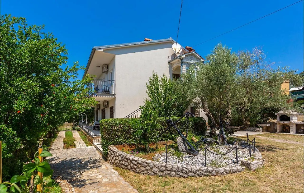 Gorgeous Apartment In Malinska With Wifi