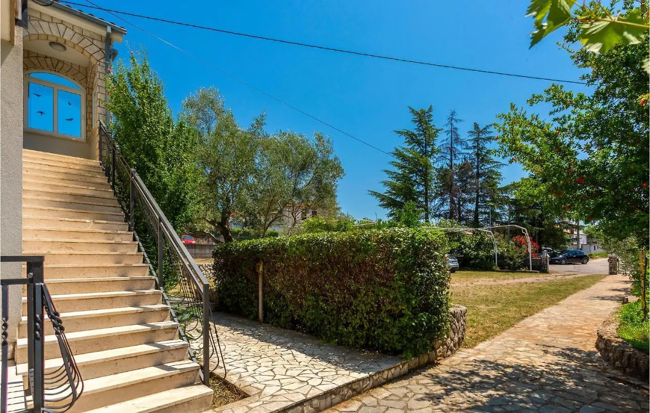 Gorgeous Apartment In Malinska With Wifi