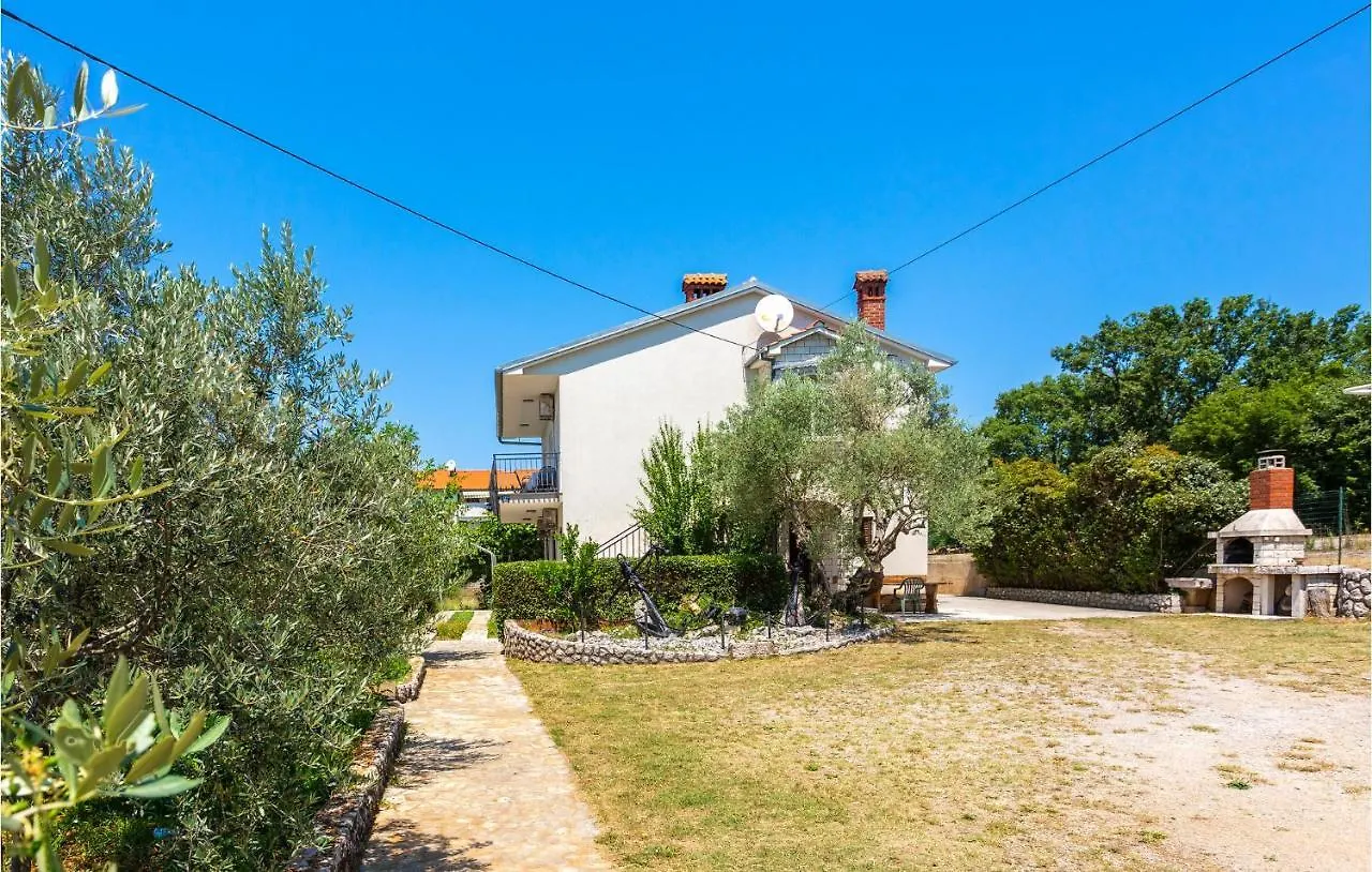 Gorgeous Apartment In Malinska With Wifi クロアチア